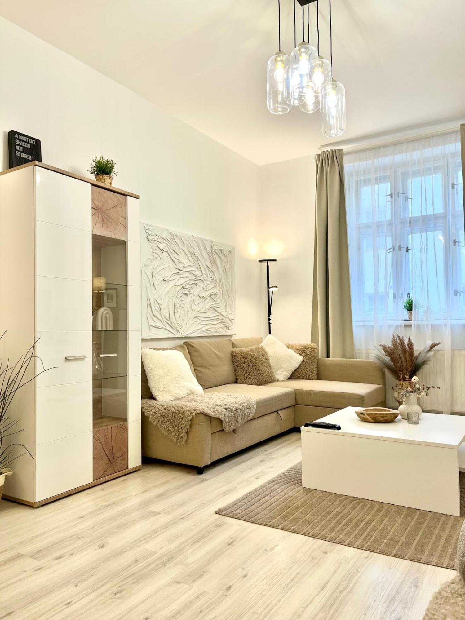 James Bond Apartment Top Location Air Conditioned Μπρατισλάβα Εξωτερικό φωτογραφία
