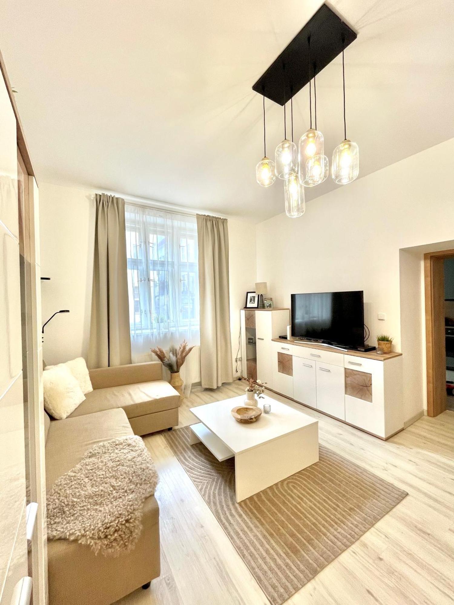 James Bond Apartment Top Location Air Conditioned Μπρατισλάβα Εξωτερικό φωτογραφία